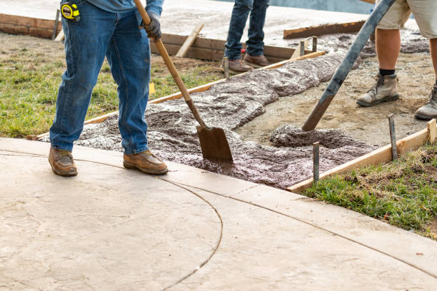 Best Concrete Pool Decks in Grove City, FL